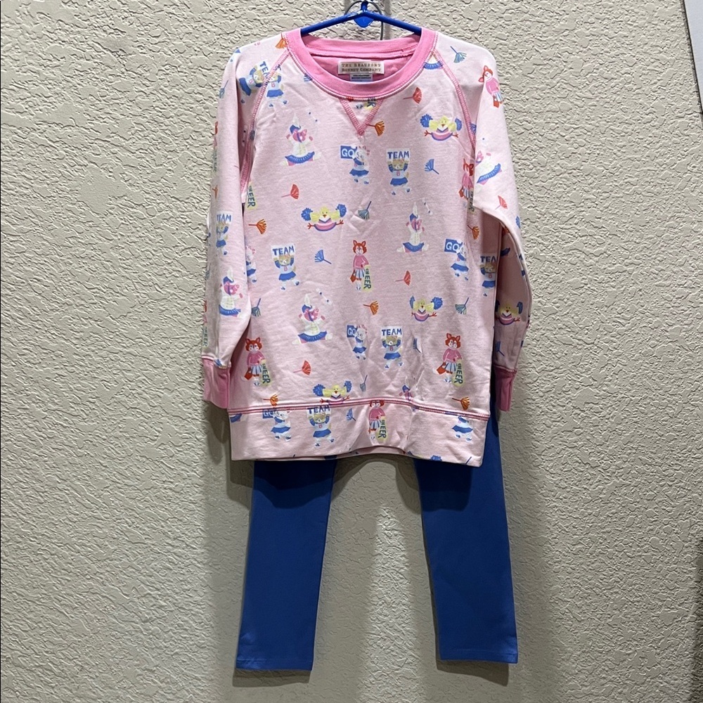 The Beaufort Bonnet Company Crew Neck Spirit Award with matching slacks size 6